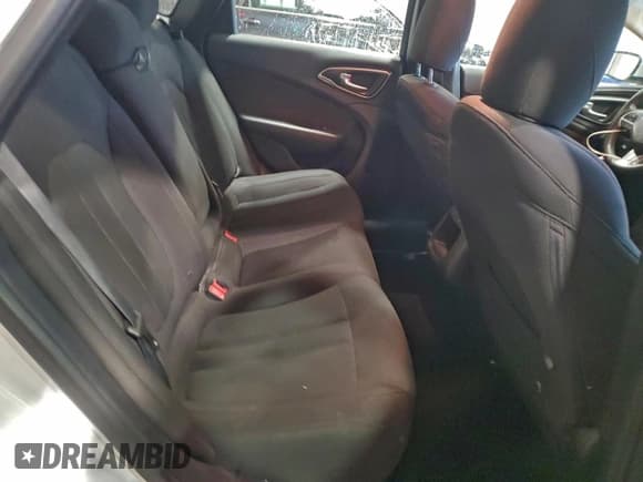 ✅ 2016 Chrysler 200 Limited • VIN: 1C3CCCAB5GN101400 • Lot: 94169185. Wystawiony na Copart z przebiegiem 97 501 mil. Bezpłatny archiwum sprzedaży aukcyjnych z USA i szczegółowy raport historii pojazdu na DreamBid. Zdjęcie 10.