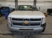 ✅ 2007 Chevrolet Silverado 2500HD 1LT • VIN: 1GCHK24K07E511824 • Lot: 85600565. Wystawiony na Copart z przebiegiem 128 908 mil. Bezpłatny archiwum sprzedaży aukcyjnych z USA i szczegółowy raport historii pojazdu na DreamBid. Zdjęcie 5.