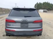 ✅ 2022 Audi SQ7 Prestige • VIN: WA1VWBF72ND021608 • Lot: 40837785. Wystawiony na IAAI z przebiegiem 22 679 mil. Bezpłatny archiwum sprzedaży aukcyjnych z USA i szczegółowy raport historii pojazdu na DreamBid. Zdjęcie 16.