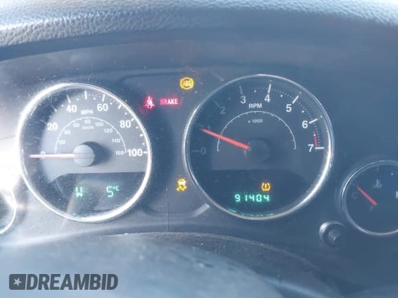 ✅ 2013 Jeep Wrangler Sport • VIN: 1C4AJWAG6DL582738 • Lot: 41656098. Listed on IAAI with 91,404 mi. Free auction sales archive from the USA and detailed vehicle history report at DreamBid. Image 15.