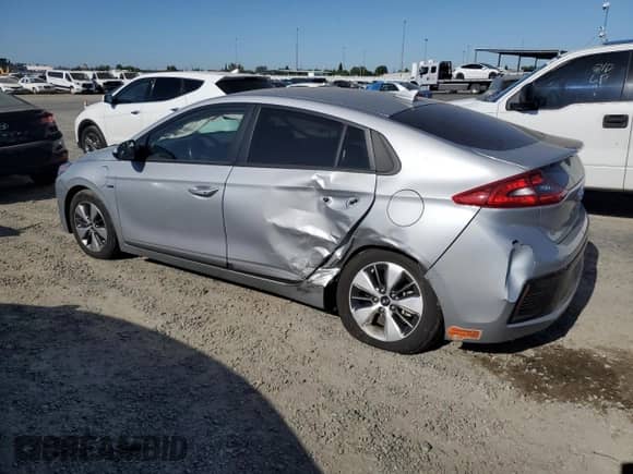 2019 Hyundai Ioniq с VIN KMHC65LD1KU182516, выставлен на аукционе Copart как лот 56597524 с пробегом 78 070 миль миль и Списание • Salvage title. История ставок и продаж доступна на DreamBid. Изображение 2.