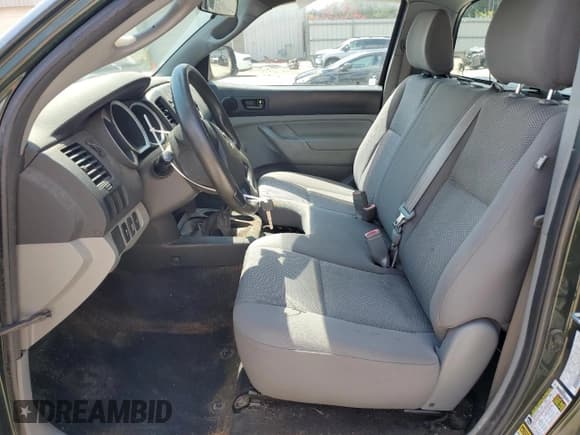 ✅ 2012 Toyota Tacoma • VIN: 5TFPX4EN7CX009845 • Lot: 68657525. Listed on Copart with 299,617 mi. Free auction sales archive from the USA and detailed vehicle history report at DreamBid. Image 7.