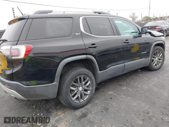 ✅ 2017 GMC Acadia SLT • VIN: 1GKKNMLA8HZ289386 • Lot: 43779642. Listed on IAAI with 101,248 mi. Free auction sales archive from the USA and detailed vehicle history report at DreamBid. Image 4.
