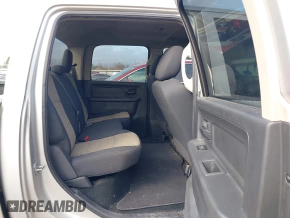 ✅ 2012 Ram 2500 ST • VIN: 3C6TD4CT5CG100519 • Lot: 41496893. Listed on IAAI with 218,678 mi. Free auction sales archive from the USA and detailed vehicle history report at DreamBid. Image 8.