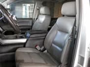 ✅ 2016 Chevrolet Silverado 3500HD LTZ • VIN: 1GC4K0C86GF201664 • Lot: 95964955. Wystawiony na Copart z przebiegiem 138 332 mil. Bezpłatny archiwum sprzedaży aukcyjnych z USA i szczegółowy raport historii pojazdu na DreamBid. Zdjęcie 9.