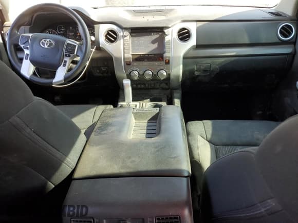 ✅ 2020 Toyota Tundra SR5 • VIN: 5TFEY5F10LX257537 • Lot: 67986175. Listed on Copart with 78,755 mi. Free auction sales archive from the USA and detailed vehicle history report at DreamBid. Image 8.