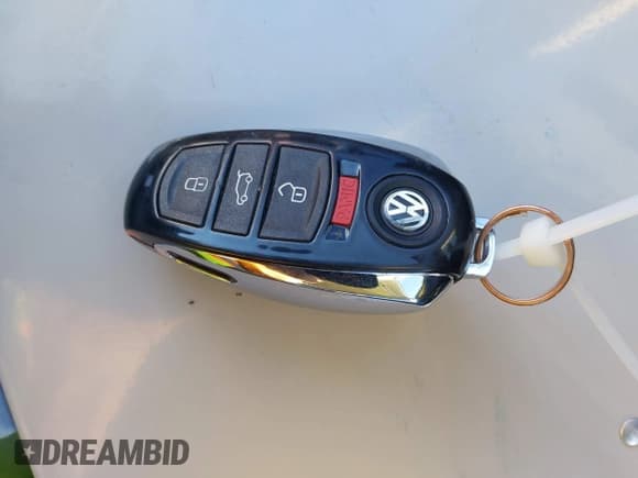 ✅ 2014 Volkswagen Touareg Sport • VIN: WVGEF9BPXED000845 • Lot: 43655040. Listed on IAAI with 107,278 mi. Free auction sales archive from the USA and detailed vehicle history report at DreamBid. Image 11.