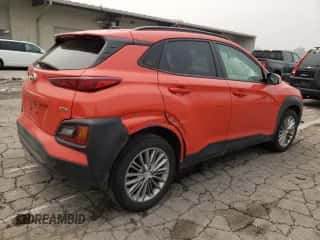 2019 Hyundai Kona SEL z VIN KM8K2CAA1KU387709, wystawiony jako Copart lot #57158563 z przebiegiem 44 716 mil mil oraz . Historia ofert i sprzedaży dostępna na DreamBid. Obrazek 3.