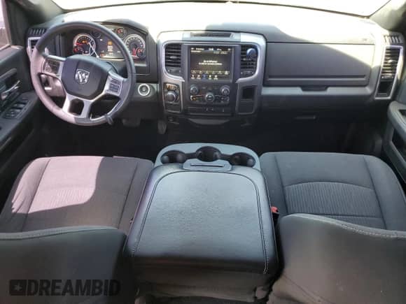 2021 Ram 1500 Warlock z VIN 1C6RR6GT8MS534560, wystawiony jako Copart lot #56605875 z przebiegiem 57 693 mil mil oraz Szkoda całkowita • Salvage title. Historia ofert i sprzedaży dostępna na DreamBid. Obrazek 8.