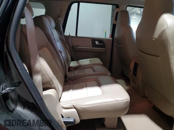 ✅ 2006 Ford Expedition Eddie Bauer • VIN: 1FMPU17556LA99296 • Lot: 92934765. Listed on Copart with 132,548 mi. Free auction sales archive from the USA and detailed vehicle history report at DreamBid. Image 11.