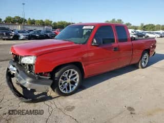 2006 Chevrolet Silverado 1500 LS с VIN 2GCEC19T061113900, выставлен на аукционе Copart как лот 71075485 с пробегом 164 215 миль миль и Списание • Salvage title. История ставок и продаж доступна на DreamBid. Изображение 1.