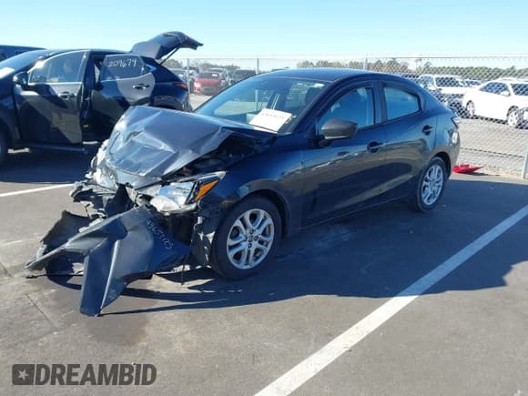 ✅ 2016 Scion iA • VIN: 3MYDLBZV7GY142947 • Lot: 43653125. Wystawiony na IAAI z przebiegiem 143 192 mil. Bezpłatny archiwum sprzedaży aukcyjnych z USA i szczegółowy raport historii pojazdu na DreamBid. Zdjęcie 2.