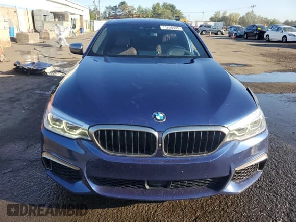 ✅ 2020 BMW 5 Series M550i xDrive • VIN: WBAJS7C02LBN96334 • Lot: 71256445. Wystawiony na Copart z przebiegiem 65 174 mil. Bezpłatny archiwum sprzedaży aukcyjnych z USA i szczegółowy raport historii pojazdu na DreamBid. Zdjęcie 5.