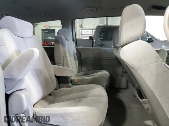 ✅ 2007 Kia Sedona LX • VIN: KNDMB233276164077 • Lot: 85903015. Listed on Copart with 187,128 mi. Free auction sales archive from the USA and detailed vehicle history report at DreamBid. Image 11.
