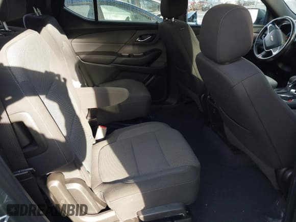 ✅ 2022 Chevrolet Traverse LT Cloth • VIN: 1GNEVGKW1NJ169714 • Lot: 43468604. Wystawiony na IAAI z przebiegiem 46 169 mil. Bezpłatny archiwum sprzedaży aukcyjnych z USA i szczegółowy raport historii pojazdu na DreamBid. Zdjęcie 8.