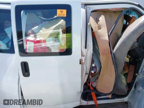 ✅ 2014 Chevrolet Express Cargo • VIN: 1GCWGGFAXE1149130 • Lot: 37273590. Listed on IAAI with 210,000 mi. Free auction sales archive from the USA and detailed vehicle history report at DreamBid. Image 13.