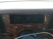 ✅ 1993 Cadillac Fleetwood • VIN: 1G6DW5271PR719645 • Лот: 54393605. Опубликован ранее на Copart с пробегом 239 320 миль. Бесплатный доступ к архиву аукционных продаж из США и подробный отчёт об истории автомобиля на DreamBid. Изображение 9.