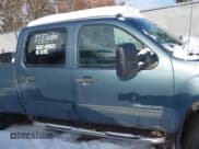 ✅ 2011 GMC Sierra 2500HD SLE • VIN: 1GT120CGXBF225212 • Лот: 41133904. Опубликован ранее на IAAI с пробегом 165 963 миль. Бесплатный доступ к архиву аукционных продаж из США и подробный отчёт об истории автомобиля на DreamBid. Изображение 13.