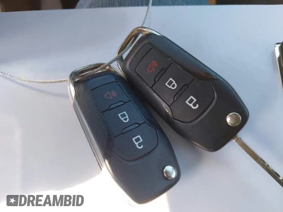 ✅ 2019 Ford Explorer • VIN: 1FM5K7B81KGA18444 • Lot: 42129221. Wystawiony na IAAI z przebiegiem 121 268 mil. Bezpłatny archiwum sprzedaży aukcyjnych z USA i szczegółowy raport historii pojazdu na DreamBid. Zdjęcie 11.