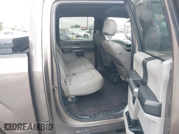 ✅ 2016 Ford F-150 XLT • VIN: 1FTEW1EP1GKE94965 • Lot: 43316627. Listed on IAAI with 144,964 mi. Free auction sales archive from the USA and detailed vehicle history report at DreamBid. Image 8.