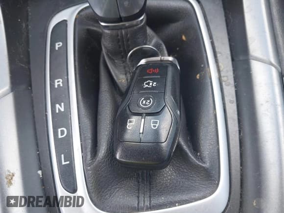 ✅ 2013 Ford Fusion Titanium • VIN: 3FA6P0SU0DR239890 • Lot: 42745530. Wystawiony na IAAI z przebiegiem 129 458 mil. Bezpłatny archiwum sprzedaży aukcyjnych z USA i szczegółowy raport historii pojazdu na DreamBid. Zdjęcie 11.