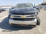 ✅ 2022 Chevrolet Silverado 1500 LT • VIN: 1GCPWCED5NZ105212 • Lot: 75693754. Wystawiony na Copart z przebiegiem 32 937 mil. Bezpłatny archiwum sprzedaży aukcyjnych z USA i szczegółowy raport historii pojazdu na DreamBid. Zdjęcie 5.