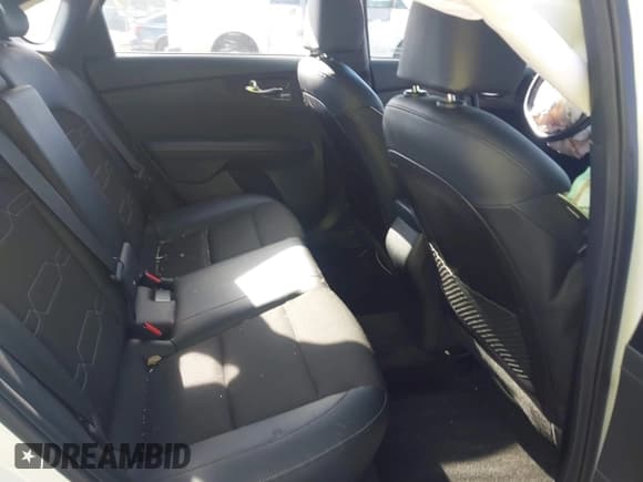 ✅ 2021 Kia Forte GT-Line • VIN: 3KPF34AD9ME365039 • Lot: 43387870. Listed on IAAI with 65,502 mi. Free auction sales archive from the USA and detailed vehicle history report at DreamBid. Image 8.