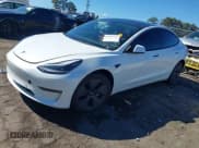 ✅ 2022 Tesla Model 3 Long Range • VIN: 5YJ3E1EBXNF257125 • Lot: 43467276. Wystawiony na IAAI z przebiegiem 36 041 mil. Bezpłatny archiwum sprzedaży aukcyjnych z USA i szczegółowy raport historii pojazdu na DreamBid. Zdjęcie 19.