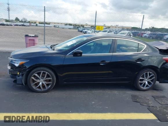 ✅ 2019 Acura ILX Premium • VIN: 19UDE2F70KA007418 • Lot: 42449033. Wystawiony na IAAI z przebiegiem 60 859 mil. Bezpłatny archiwum sprzedaży aukcyjnych z USA i szczegółowy raport historii pojazdu na DreamBid. Zdjęcie 15.