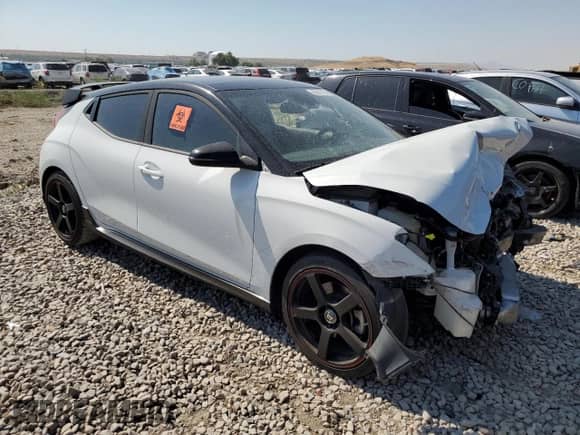 2019 Hyundai Veloster Turbo Ultimate z VIN KMHTH6AB9KU011725, wystawiony jako Copart lot #65013134 z przebiegiem 126 125 mil mil oraz Szkoda całkowita • Salvage title. Historia ofert i sprzedaży dostępna na DreamBid. Obrazek 4.