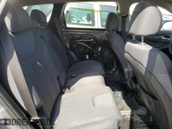 ✅ 2019 Hyundai Santa Fe SE • VIN: 5NMS2CAD9KH095196 • Lot: 43764763. Wystawiony na Copart z przebiegiem Nie podano. Bezpłatny archiwum sprzedaży aukcyjnych z USA i szczegółowy raport historii pojazdu na DreamBid. Zdjęcie 11.