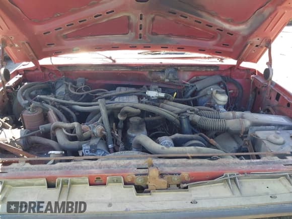 ✅ 1987 Ford F-250 • VIN: 1FTFF25Y3HNA00401 • Lot: 43136642. Wystawiony na IAAI z przebiegiem 99 817 mil. Bezpłatny archiwum sprzedaży aukcyjnych z USA i szczegółowy raport historii pojazdu na DreamBid. Zdjęcie 10.