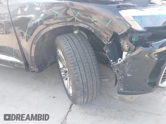 ✅ 2025 Audi Q7 Premium Plus • VIN: WA1LVBF73SD015824 • Lot: 43049411. Listed on IAAI with 13,430 mi. Free auction sales archive from the USA and detailed vehicle history report at DreamBid. Image 6.