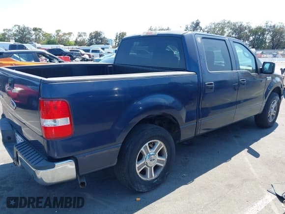 ✅ 2005 Ford F-150 XLT • VIN: 1FTRW12W85KC66259 • Lot: 42702151. Wystawiony na IAAI z przebiegiem 110 488 mil. Bezpłatny archiwum sprzedaży aukcyjnych z USA i szczegółowy raport historii pojazdu na DreamBid. Zdjęcie 4.