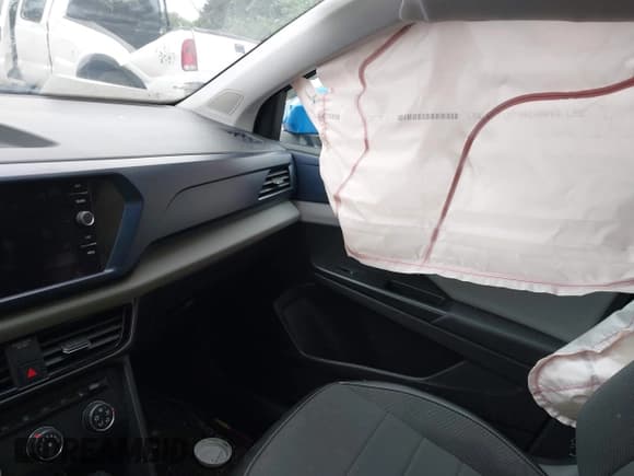 ✅ 2022 Volkswagen Taos SE • VIN: 3VVYX7B24NM022451 • Лот: 42611101. Опубликован ранее на IAAI с пробегом 44 975 миль. Бесплатный доступ к архиву аукционных продаж из США и подробный отчёт об истории автомобиля на DreamBid. Изображение 5.