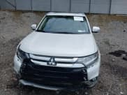 ✅ 2018 Mitsubishi Outlander ES • VIN: JA4AZ3A35JZ049366 • Lot: 42465394. Listed on IAAI with 118,991 mi. Free auction sales archive from the USA and detailed vehicle history report at DreamBid. Image 12.