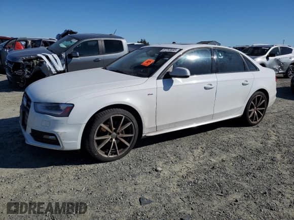 ✅ 2016 Audi A4 Premium • VIN: WAUAFAFL8GN010411 • Лот: 87283695. Опубликован ранее на Copart с пробегом Не указан. Бесплатный доступ к архиву аукционных продаж из США и подробный отчёт об истории автомобиля на DreamBid. Изображение 1.