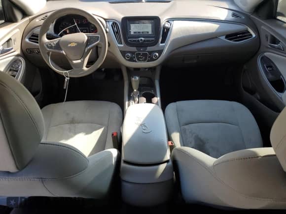 ✅ 2017 Chevrolet Malibu LS • VIN: 1G1ZB5ST9HF118846 • Лот: 71955215. Опубликован ранее на Copart с пробегом 301 241 миль. Бесплатный доступ к архиву аукционных продаж из США и подробный отчёт об истории автомобиля на DreamBid. Изображение 8.