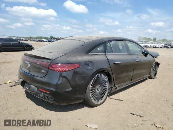 ✅ 2023 Mercedes-Benz EQS AMG • VIN: W1KCG5FB8PA040786 • Lot: 56537205. Wystawiony na Copart z przebiegiem 17 610 mil. Bezpłatny archiwum sprzedaży aukcyjnych z USA i szczegółowy raport historii pojazdu na DreamBid. Zdjęcie 3.