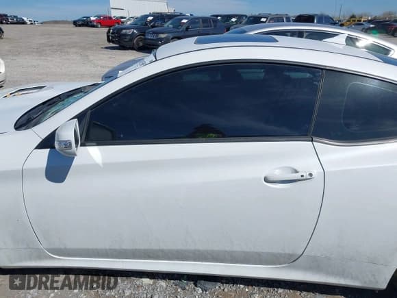 ✅ 2015 Hyundai Genesis Coupe R-Spec • VIN: KMHHU6KJ8FU130878 • Lot: 41815856. Wystawiony na IAAI z przebiegiem 118 678 mil. Bezpłatny archiwum sprzedaży aukcyjnych z USA i szczegółowy raport historii pojazdu na DreamBid. Zdjęcie 14.