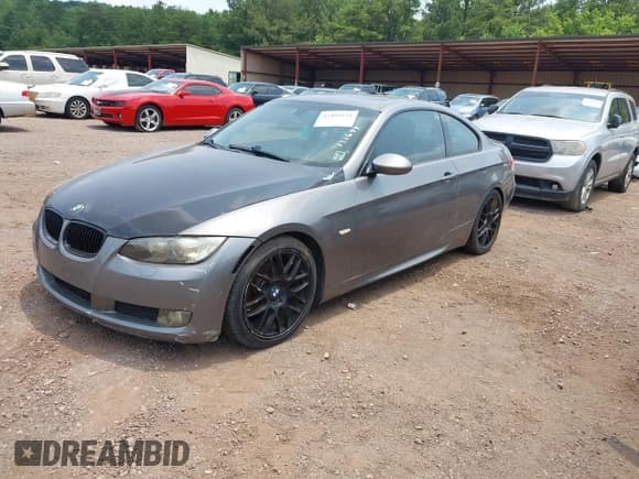 ✅ 2009 BMW 3 Series 328i • VIN: WBAWV13589P121644 • Lot: 42409524. Listed on IAAI with 172,692 mi. Free auction sales archive from the USA and detailed vehicle history report at DreamBid. Image 2.
