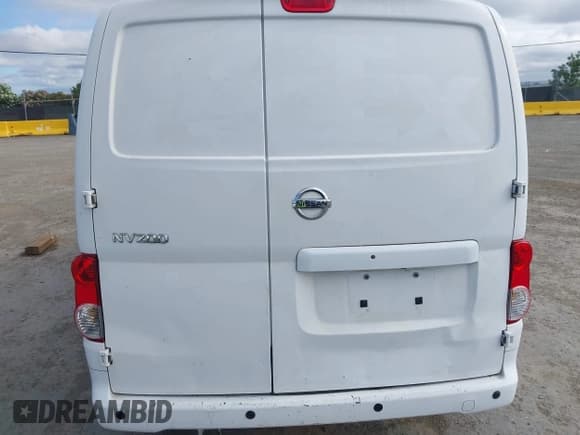 ✅ 2018 Nissan NV200 SV • VIN: 3N6CM0KN3JK693387 • Лот: 42207982. Опубликован ранее на IAAI с пробегом 177 140 миль. Бесплатный доступ к архиву аукционных продаж из США и подробный отчёт об истории автомобиля на DreamBid. Изображение 16.