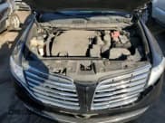 ✅ 2017 Lincoln MKT • VIN: 2LMHJ5NK1HBL00907 • Lot: 89358745. Wystawiony na Copart z przebiegiem 310 889 mil. Bezpłatny archiwum sprzedaży aukcyjnych z USA i szczegółowy raport historii pojazdu na DreamBid. Zdjęcie 12.