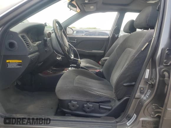 ✅ 2004 Hyundai Sonata GLS • VIN: KMHWF35H64A080456 • Lot: 54761845. Listed on Copart with 115,852 mi. Free auction sales archive from the USA and detailed vehicle history report at DreamBid. Image 7.