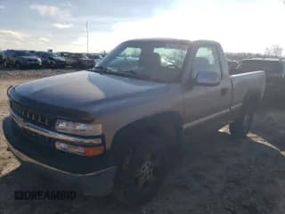✅ 2002 Chevrolet Silverado 1500 • VIN: 1GCEK14WX2Z141788 • Лот: 86434864. Опубликован ранее на Copart с пробегом 197 562 миль. Бесплатный доступ к архиву аукционных продаж из США и подробный отчёт об истории автомобиля на DreamBid. Изображение 1.