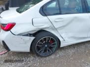 ✅ 2024 BMW 3 Series M340i xDrive • VIN: 3MW49FF02R8E13457 • Lot: 42611678. Wystawiony na IAAI z przebiegiem 11 052 mil. Bezpłatny archiwum sprzedaży aukcyjnych z USA i szczegółowy raport historii pojazdu na DreamBid. Zdjęcie 19.