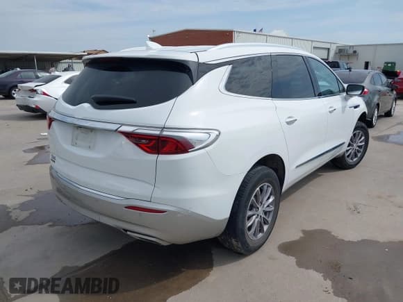 ✅ 2022 Buick Enclave Essence • VIN: 5GAERBKW6NJ113463 • Lot: 42171996. Wystawiony na IAAI z przebiegiem 85 944 mil. Bezpłatny archiwum sprzedaży aukcyjnych z USA i szczegółowy raport historii pojazdu na DreamBid. Zdjęcie 4.