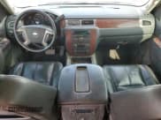 ✅ 2013 Chevrolet Suburban LT • VIN: 1GNSKJE76DR256053 • Lot: 76566454. Wystawiony na Copart z przebiegiem 258 788 mil. Bezpłatny archiwum sprzedaży aukcyjnych z USA i szczegółowy raport historii pojazdu na DreamBid. Zdjęcie 8.