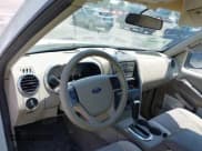 ✅ 2006 Ford Explorer XLS • VIN: 1FMEU62E86UB02844 • Lot: 42646647. Wystawiony na IAAI z przebiegiem 17 318 mil. Bezpłatny archiwum sprzedaży aukcyjnych z USA i szczegółowy raport historii pojazdu na DreamBid. Zdjęcie 13.