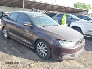 ✅ 2013 Volkswagen Jetta SE • VIN: 3VWBP7AJXDM395986 • Лот: 42198113. Опубликован ранее на IAAI с пробегом 138 639 миль. Бесплатный доступ к архиву аукционных продаж из США и подробный отчёт об истории автомобиля на DreamBid. Изображение 1.